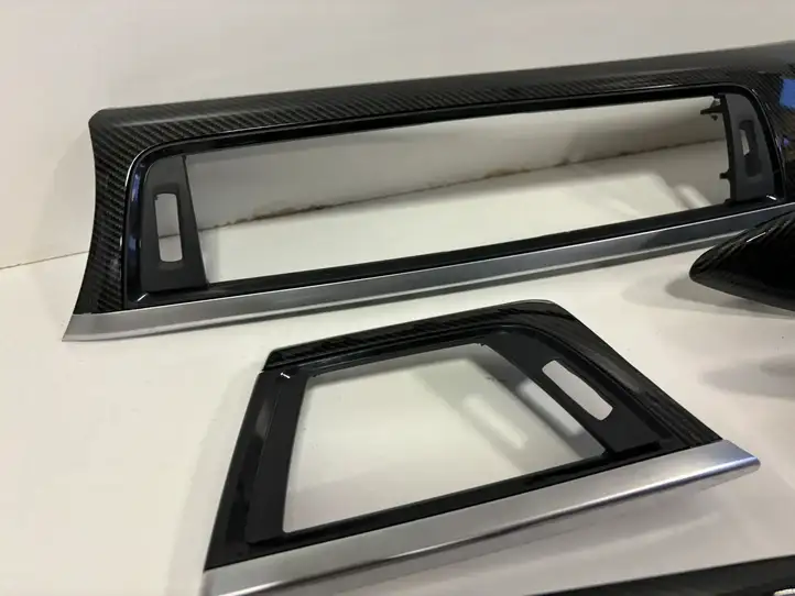 BMW 3 F30 F35 F31    Декоративная планка