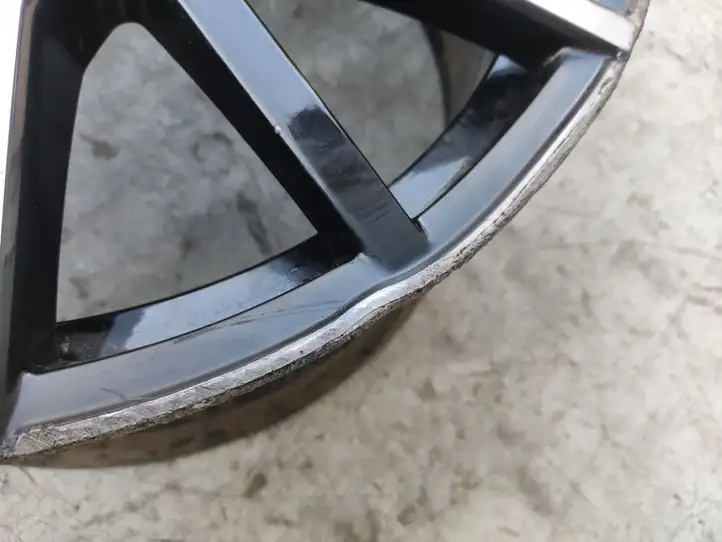 BMW X6 G06 (2019 - ) 8090013 Легкосплавный колесный диск R22 — фото 2