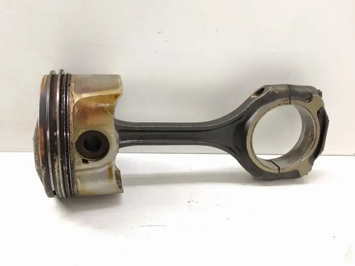 Mercedes-Benz CLK A209,C209 (2002 - 2009)   Поршень (поршни)