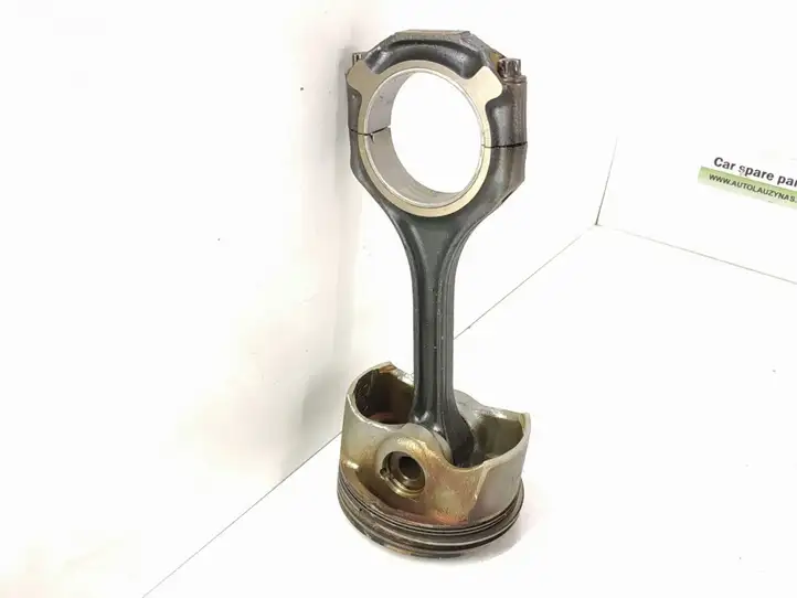 Mercedes-Benz CLK A209,C209 (2002 - 2009)   Поршень (поршни)