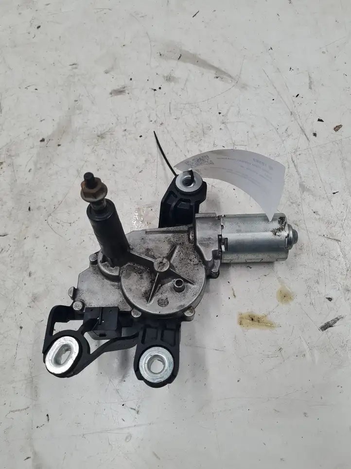 Volkswagen Golf V (2003 - 2009)  1K6955711B Двигатель стеклоочистителя заднего стекла