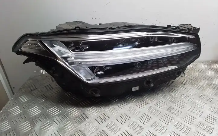 Volvo XC90 (2014 - 2019) 31446688 Передняя фара — фото 1