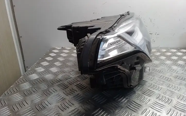 Volvo XC90 (2014 - 2019) 31446688 Передняя фара — фото 3