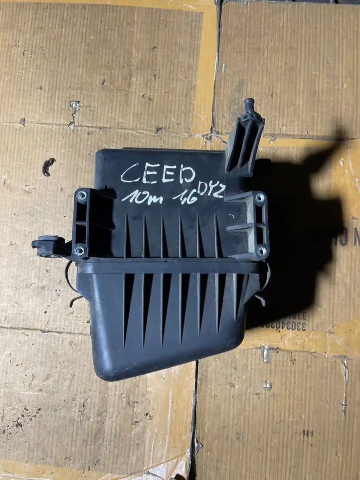 Kia Ceed (2010 - 2012) 281002H200 Корпус воздушного фильтра — фото 1