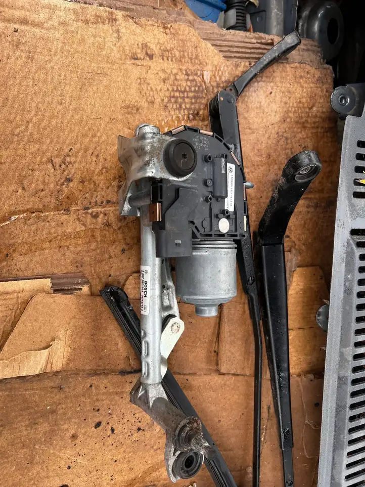 Volkswagen Touran I (2003 - 2010)  1T0955119D Комплект механизма стеклоочистителей