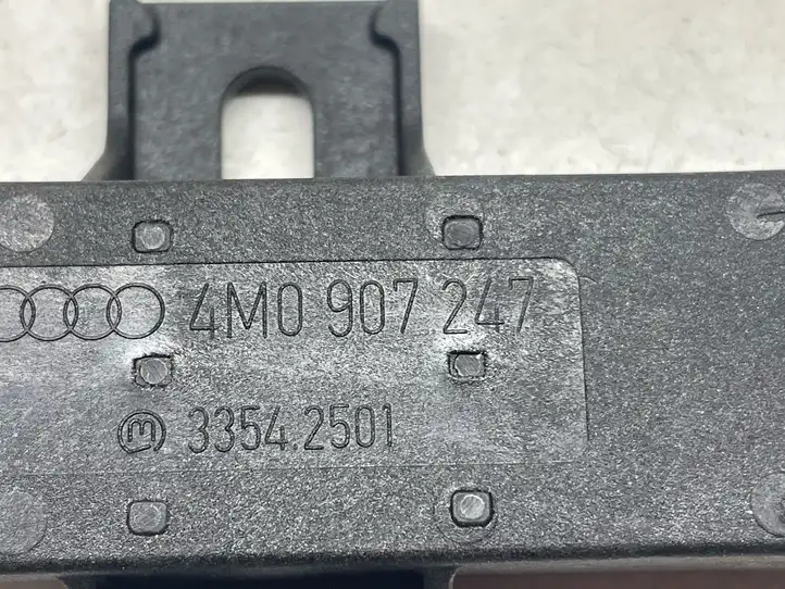 Audi Q7 4M (2015 - ) 4M0907247 Антенна системы Keyless — фото 2