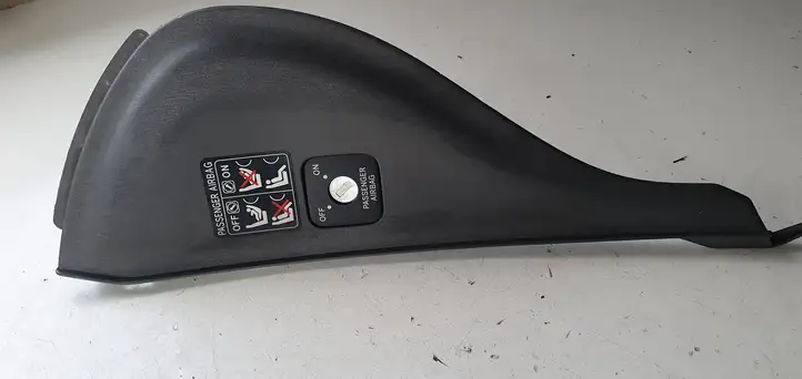 Toyota Prius (XW30) (2009 - 2015) Включатель надувной подушки для пассажира — фото 4