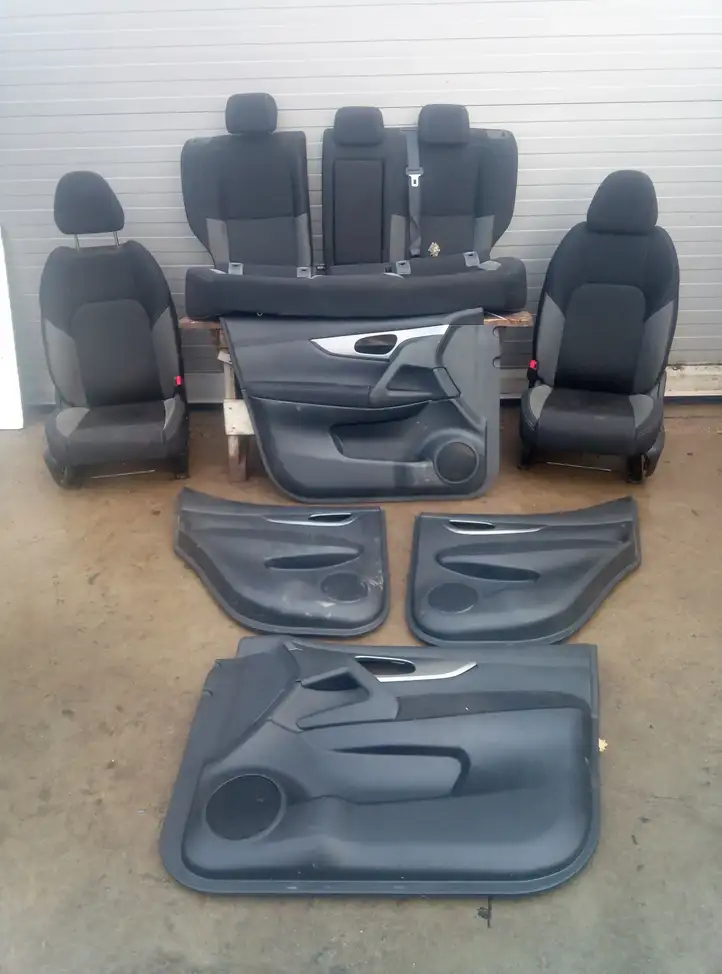 Nissan Qashqai (2017 - 2020) 883054EB2A Комплект отделки дверей — фото 1