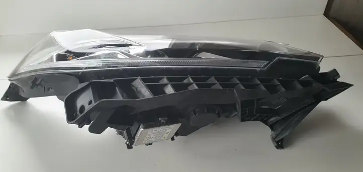 Honda CR-V (2012 - 2016) Передняя фара — фото 3