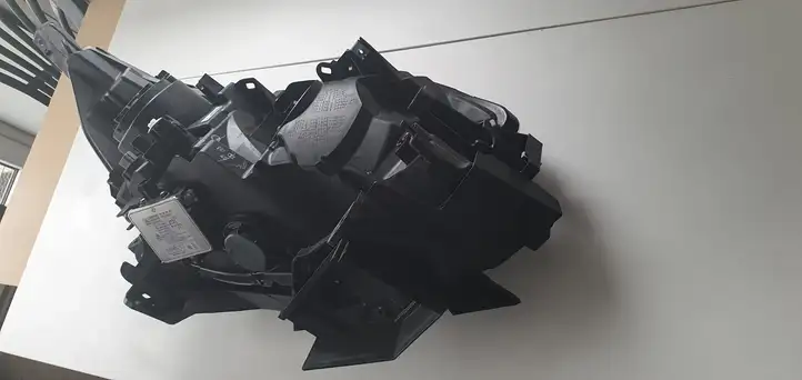 Honda CR-V (2012 - 2016) Передняя фара — фото 4