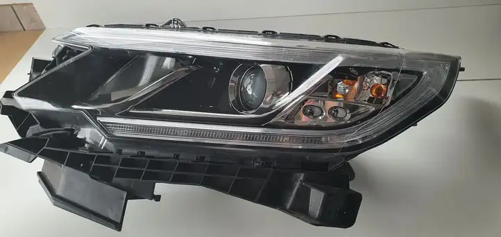 Honda CR-V (2012 - 2016) Передняя фара — фото 9
