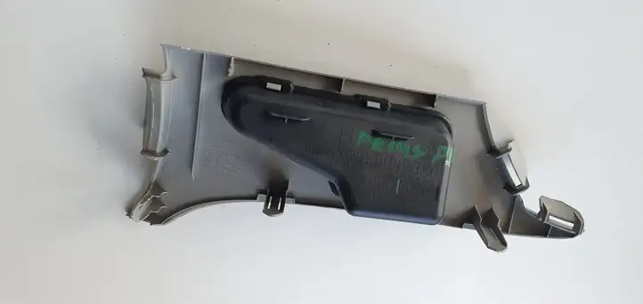 Toyota Prius (XW30) (2009 - 2015) Прочие детали салона — фото 3