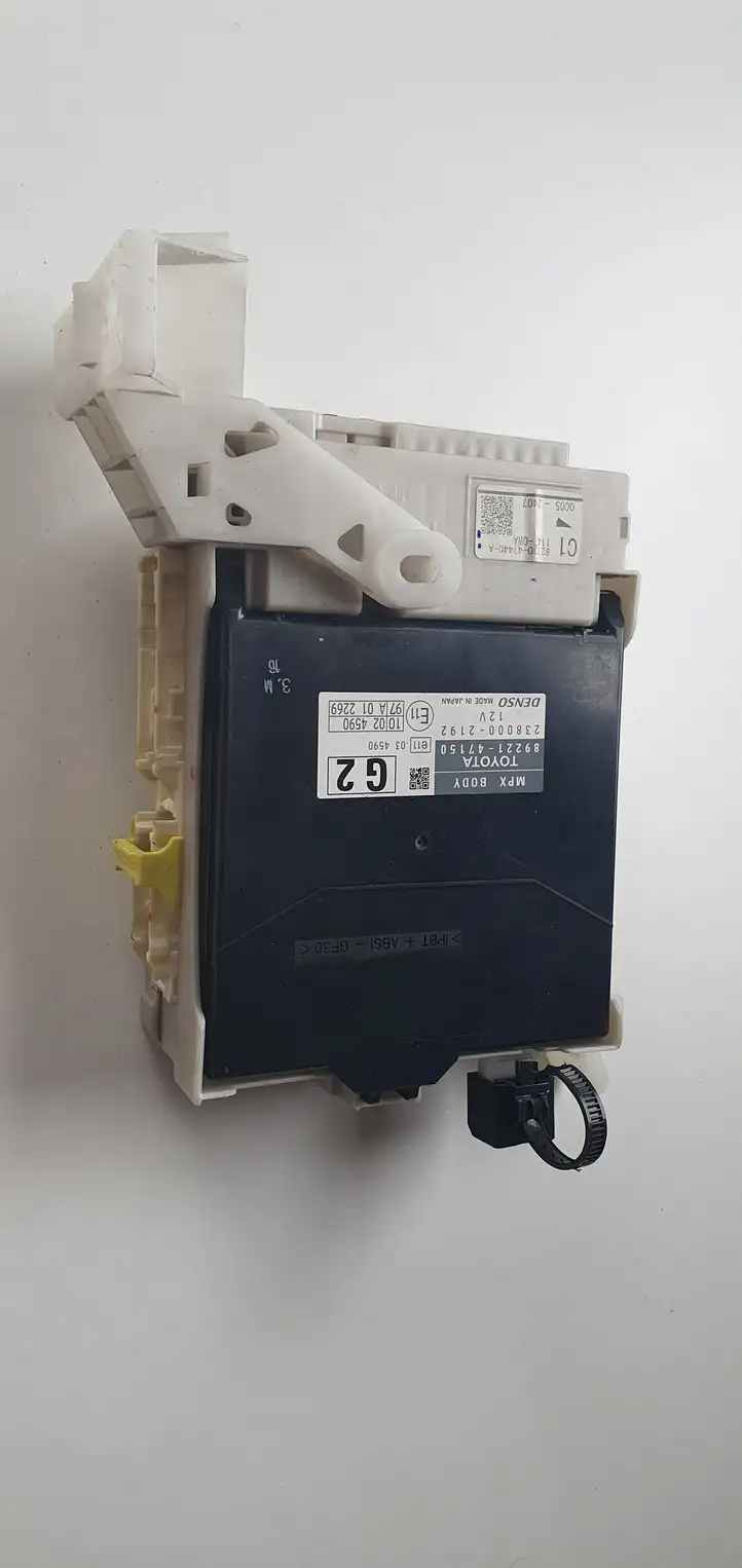 Toyota Prius (XW30) (2009 - 2015) Модуль комфорта — фото 1