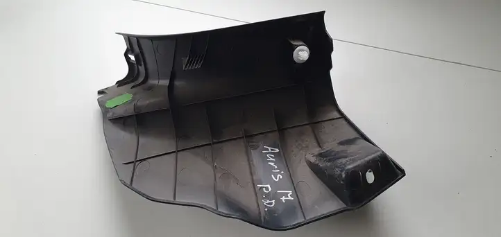 Toyota Auris E180 (2012 - 2018) Внутренняя отделка переднего порога — фото 2