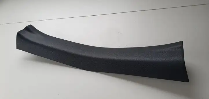 Nissan Pulsar (2014 - 2018) Внутренняя отделка заднего порога — фото 4