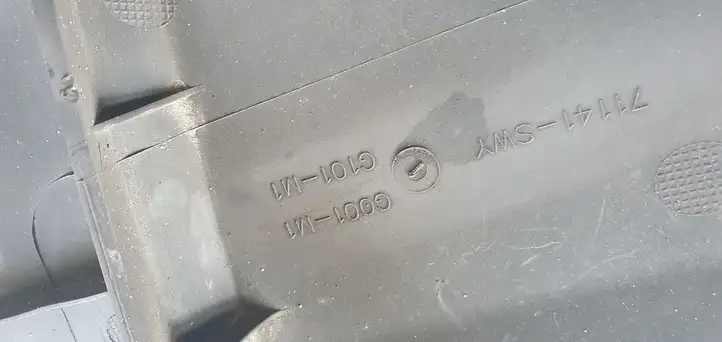 Honda CR-V (2009 - 2012) Прочая отделка багажника — фото 4
