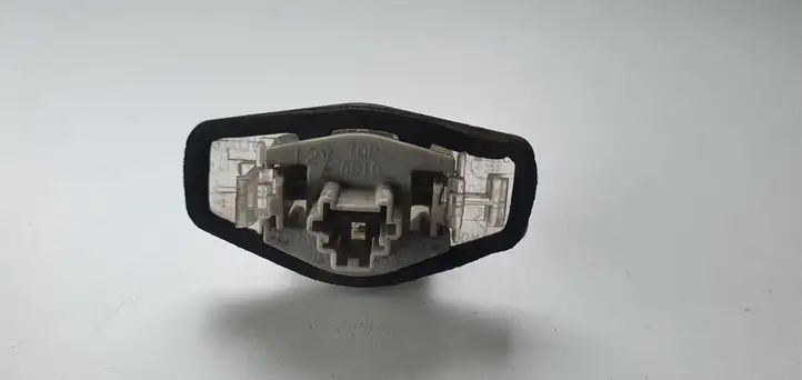 Honda CR-V (2009 - 2012) Подсветка номера — фото 2