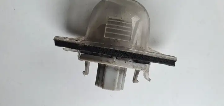 Honda CR-V (2009 - 2012) Подсветка номера — фото 4