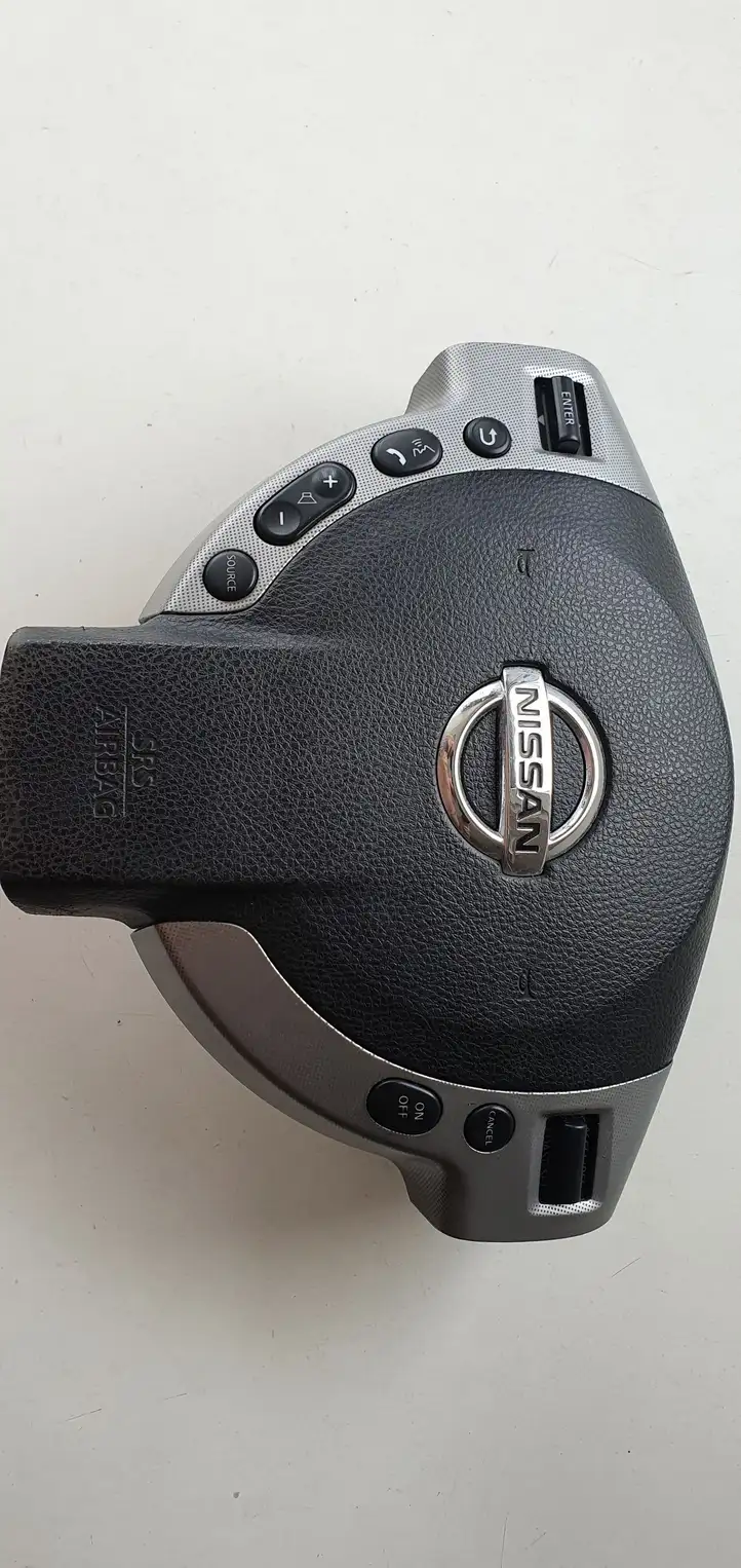 Nissan Qashqai (2006 - 2010) Подушка безопасности руля — фото 1