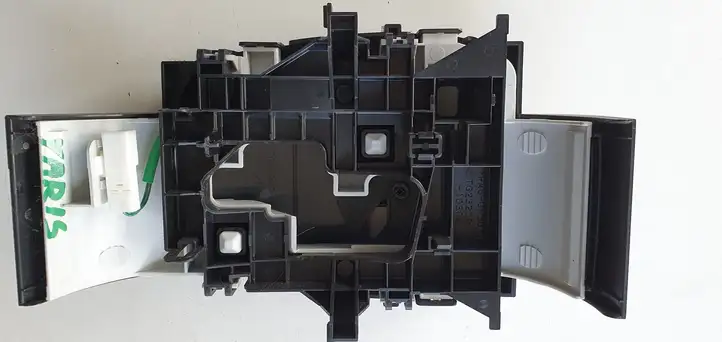 Toyota Yaris (2012 - 2014) Кулиса КПП — фото 7