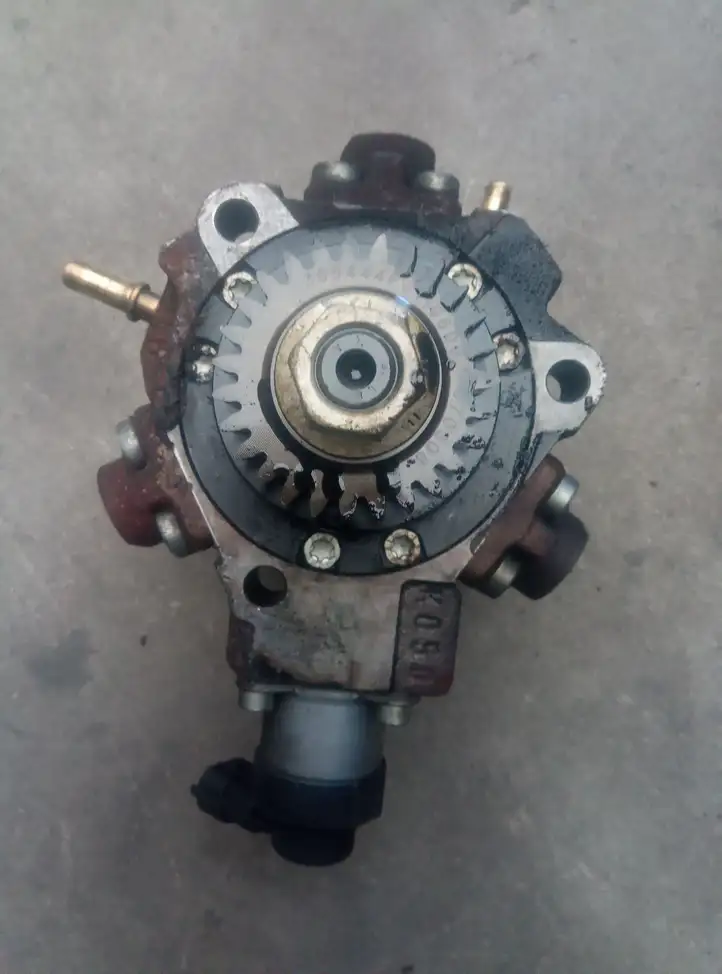 Nissan Qashqai (2006 - 2010) 0445010170 Топливный насос — фото 1