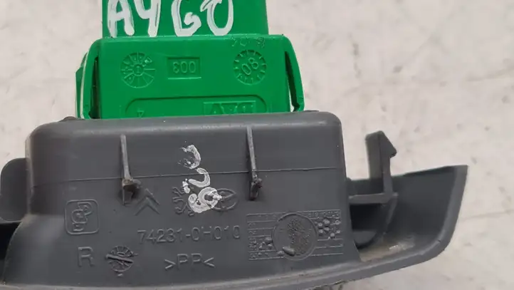 Toyota Aygo AB10 (2005 - 2008) 846100H010 Блок кнопок стеклоподъемников — фото 4