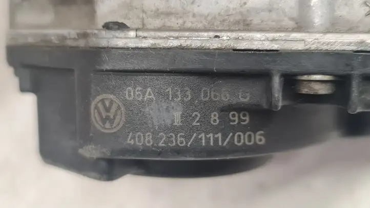 Volkswagen Golf IV (1998 - 2005) 06A133066G Дроссельная заслонка — фото 4