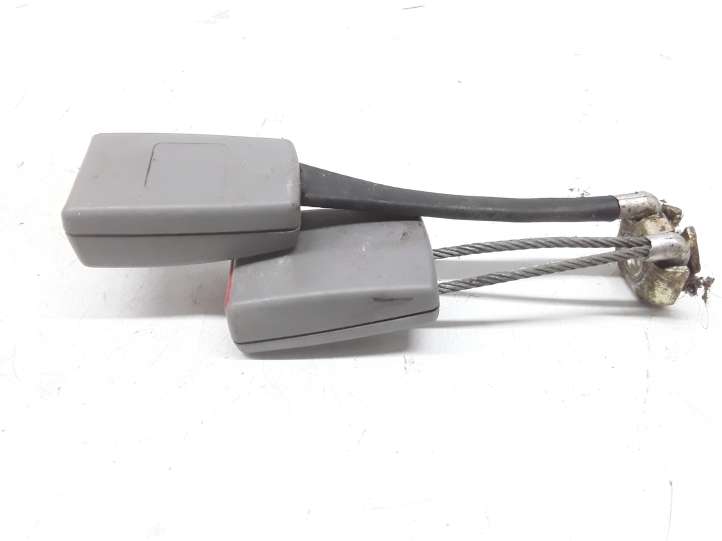 Volkswagen PASSAT B5.5 (2001 - 2005)  3B0857739C Задний средний замок ремня
