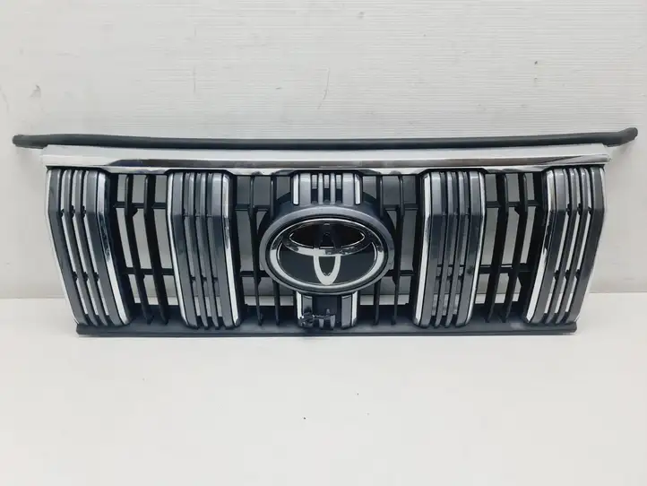 Toyota Land Cruiser (J150) (2009 - ) 5310160F10 Верхняя решетка радиатора — фото 1