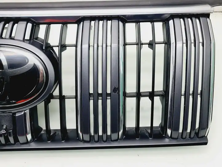 Toyota Land Cruiser (J150) (2009 - ) 5310160F10 Верхняя решетка радиатора — фото 4