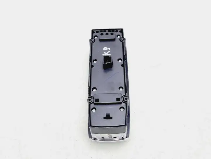 Tesla Model S (2016 - 2021) A2049055402 Кнопка стеклоподъемников — фото 2