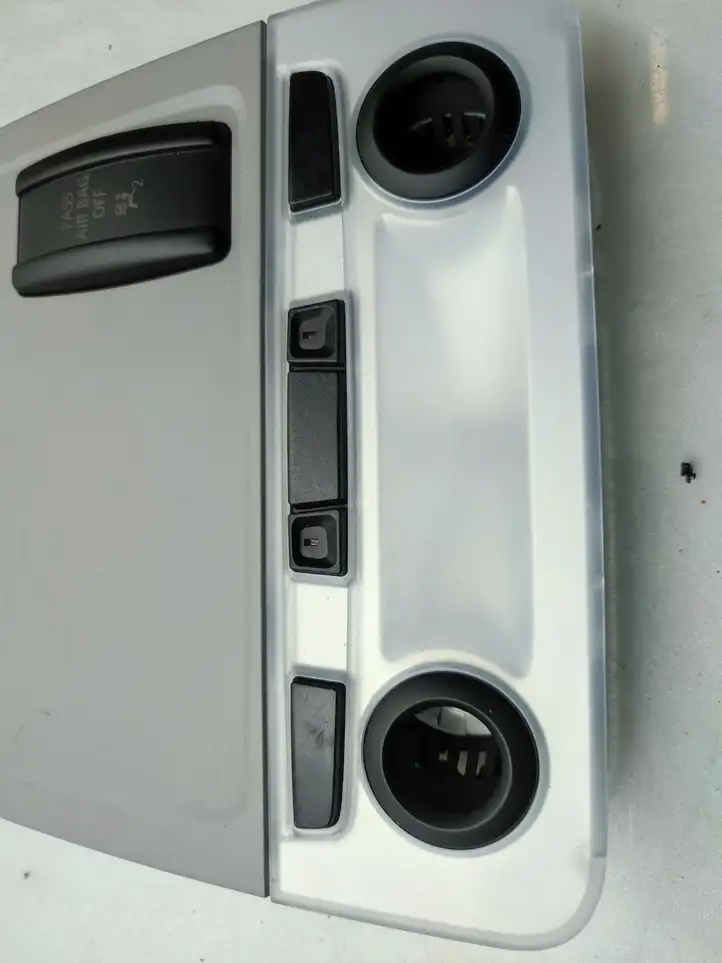 BMW 3 E90 E91 (2005 - 2012) 9209543 Передняя подсветка — фото 3