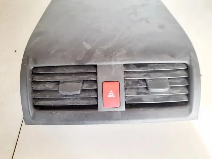 Honda Accord (2003 - 2007) ga32511100 Центральный воздушный дефлектор — фото 2