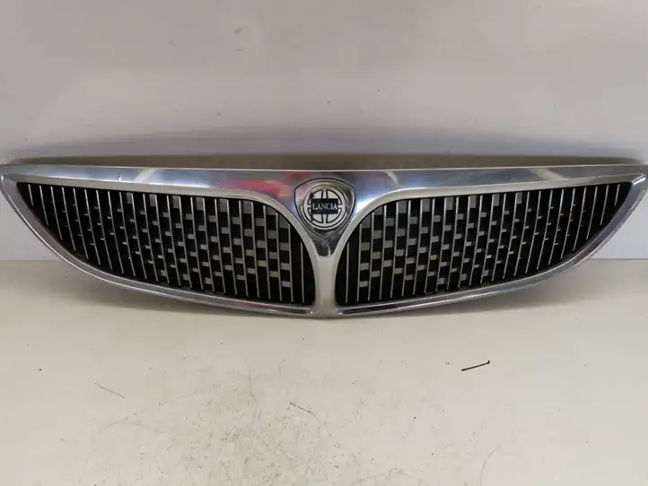 Lancia Lybra (1999 - 2006) 46541435 Верхняя решетка радиатора — фото 1