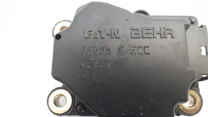 Volvo XC70 (2000 - 2004) 74933EECC Двигатель задвижки потока воздуха — фото 2