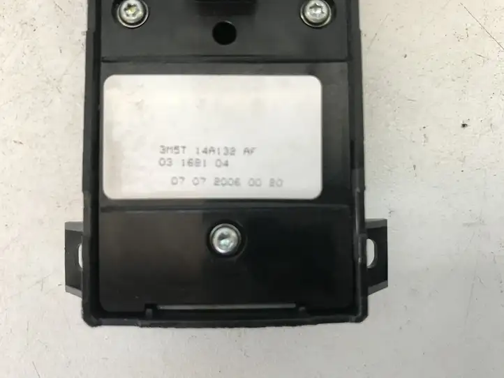 Ford Focus C-MAX (2003 - 2010) 3M5T14A132AF Кнопка стеклоподъемников — фото 2