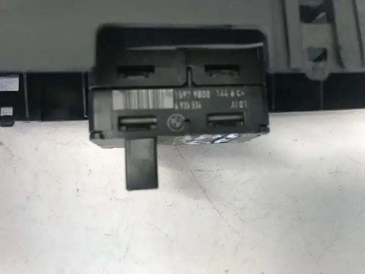 BMW 1 E81 E87 (2004 - 2011) 6935534 Кнопка стеклоподъемников — фото 2