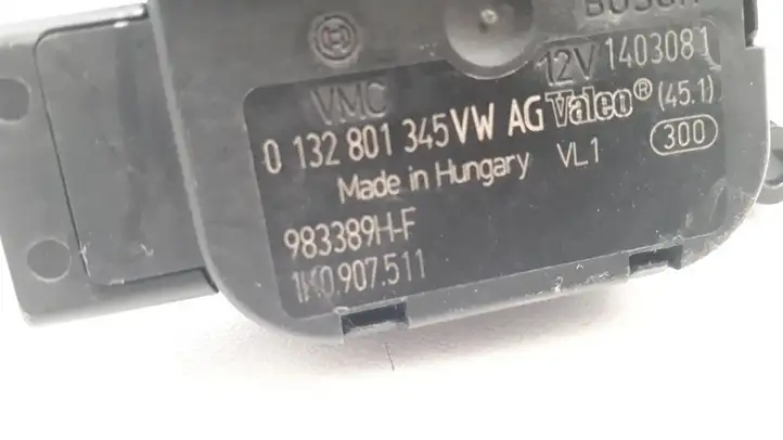 Volkswagen Golf VI (2009 - 2013) 1K0907511 Двигатель задвижки потока воздуха — фото 3