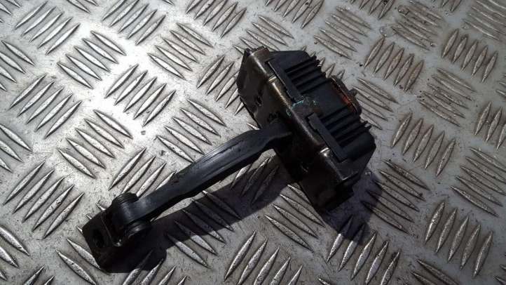 BMW X5 E53 (1999 - 2006)  8402502 Ограничитель открывания двери