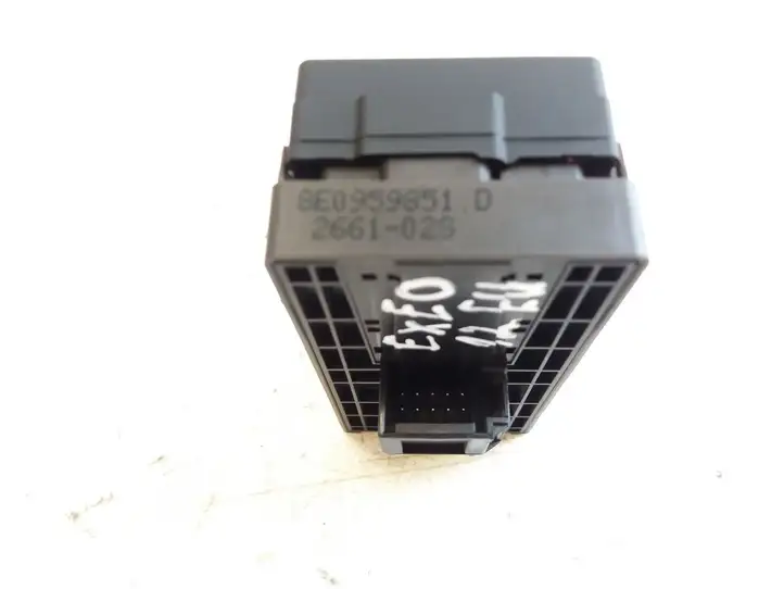 Seat Exeo (3R) (2008 - 2013) 8E0959851D Кнопка стеклоподъемников — фото 2