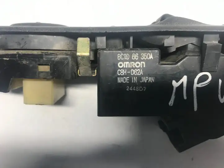 Mazda MPV (1999 - 2006) BC1D66350A Кнопка стеклоподъемников — фото 2