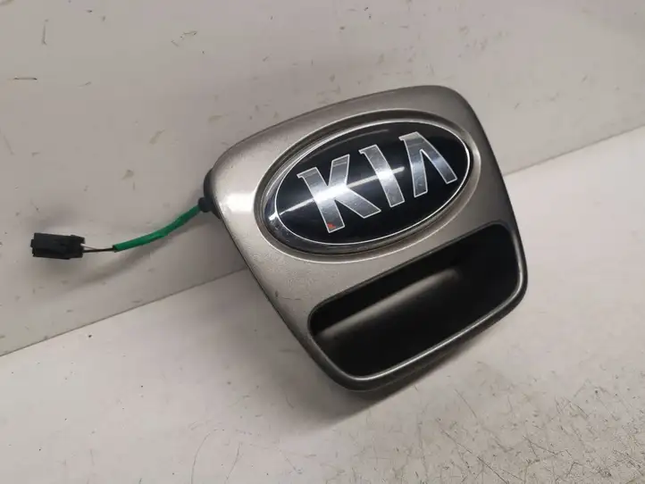 Kia Soul (2011 - 2014) 873762K000 Ручка крышки багажника — фото 1