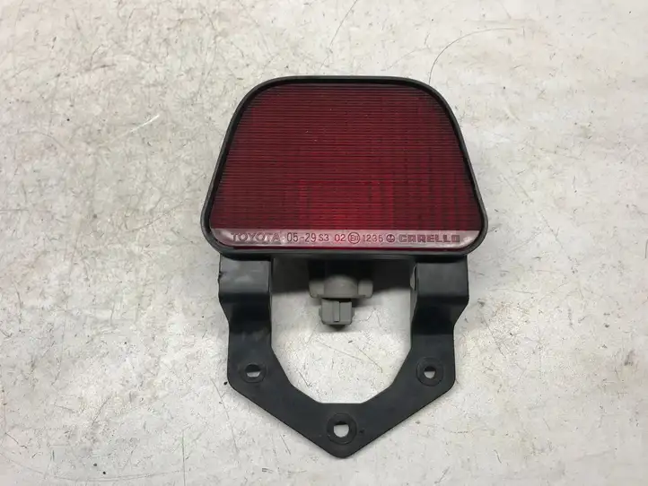 Toyota Corolla E120 E130 (2000 - 2004) 54533729 Дополнительный стоп фонарь — фото 1