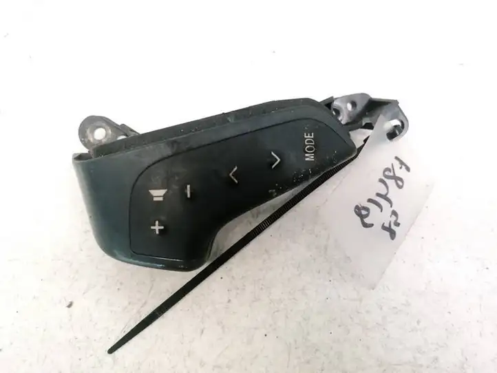 Toyota Avensis T250 (2006 - 2009) 75B070 Кнопки на рулевом колесе — фото 1