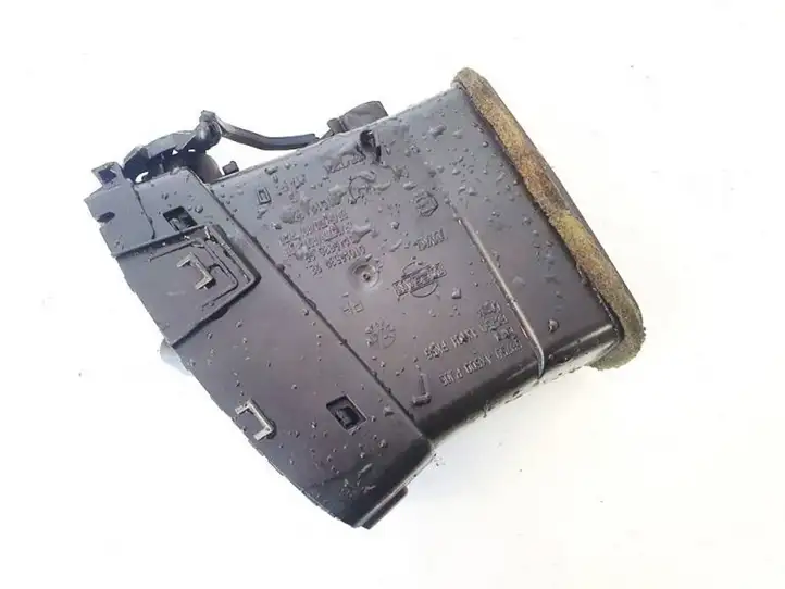 Nissan Micra (2003 - 2007) 01016530be Центральный воздушный дефлектор — фото 2