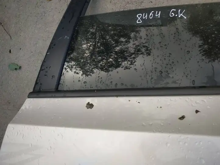 Hyundai i30 (2007 - 2012) Накладка стекла задней двери — фото 3