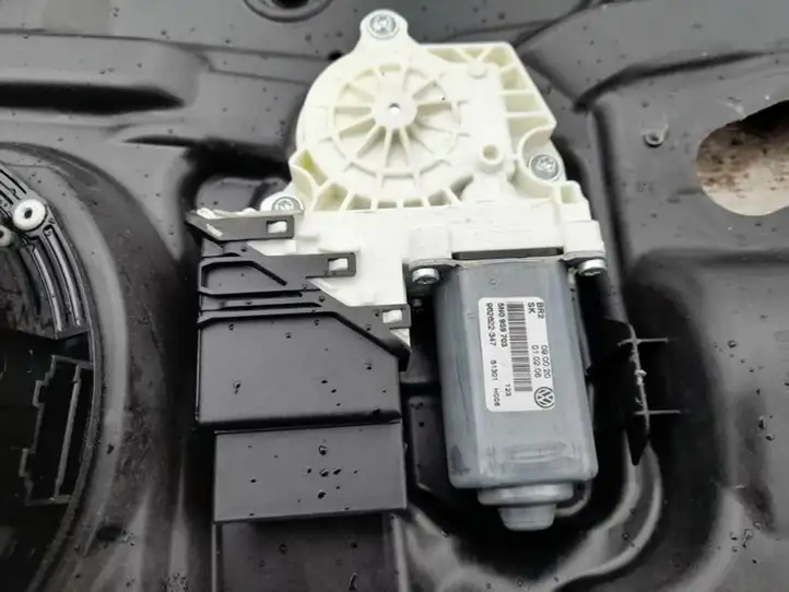 Volkswagen Tiguan (2007 - 2011) 5n0959703 Стеклоподъемник задней двери — фото 3