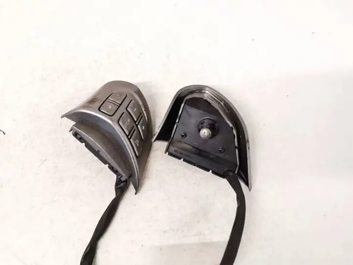 Subaru Outback (2007 - 2009) Кнопки на рулевом колесе — фото 3