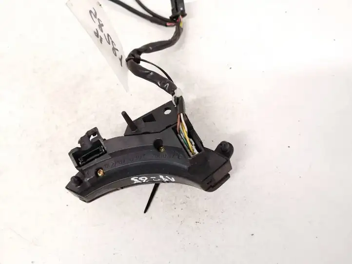 Toyota Previa (XR30, XR40) II (2000 - 2006) 75b037 Кнопки на рулевом колесе — фото 3