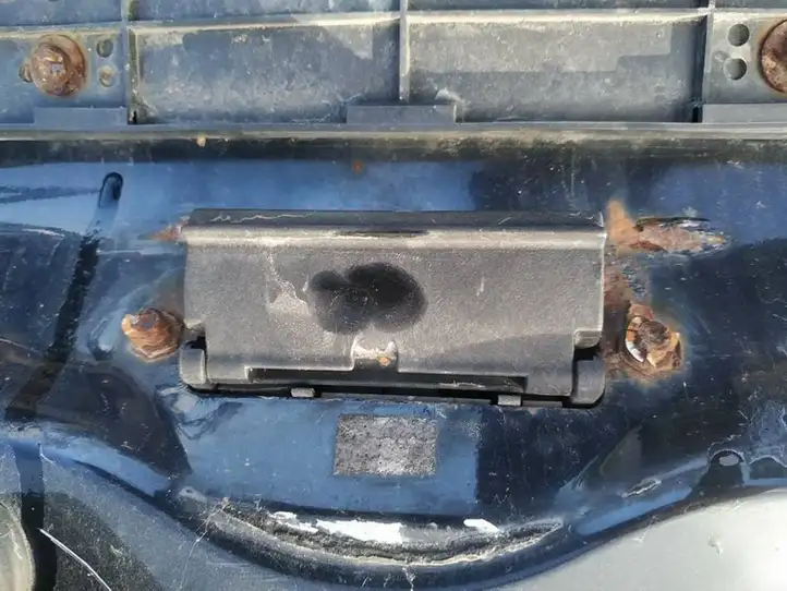 Toyota Corolla Verso E121 (2001 - 2004) Ручка крышки багажника — фото 1